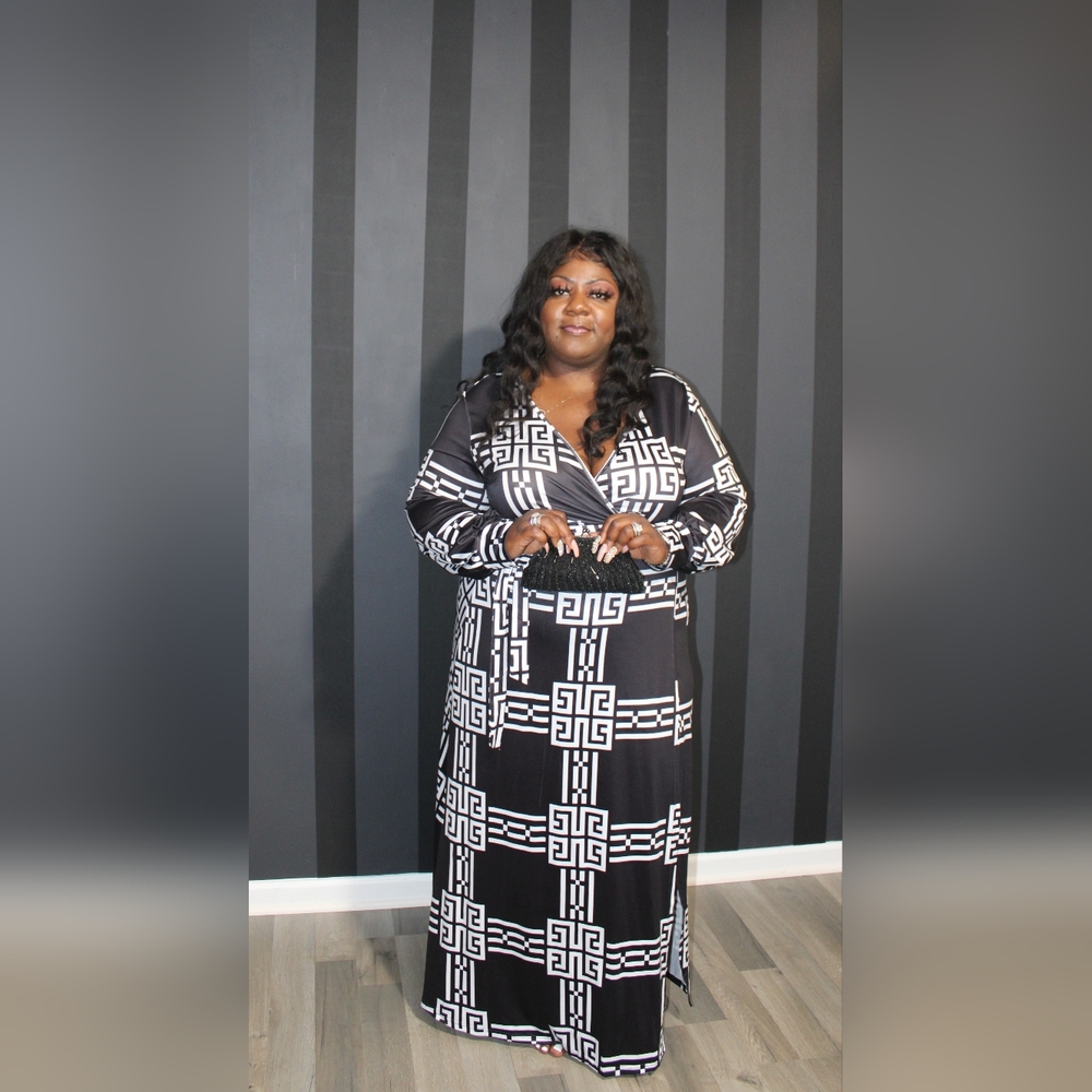Black/White Maxi